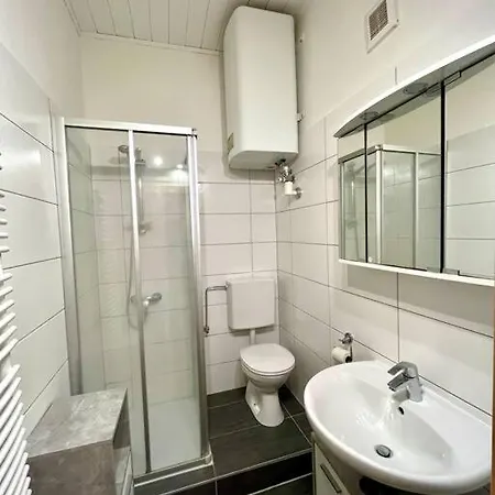 Stadtpark Aelteste Kirche * 格拉茨