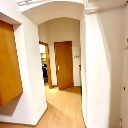 Stadtpark Aelteste Kirche 格拉茨